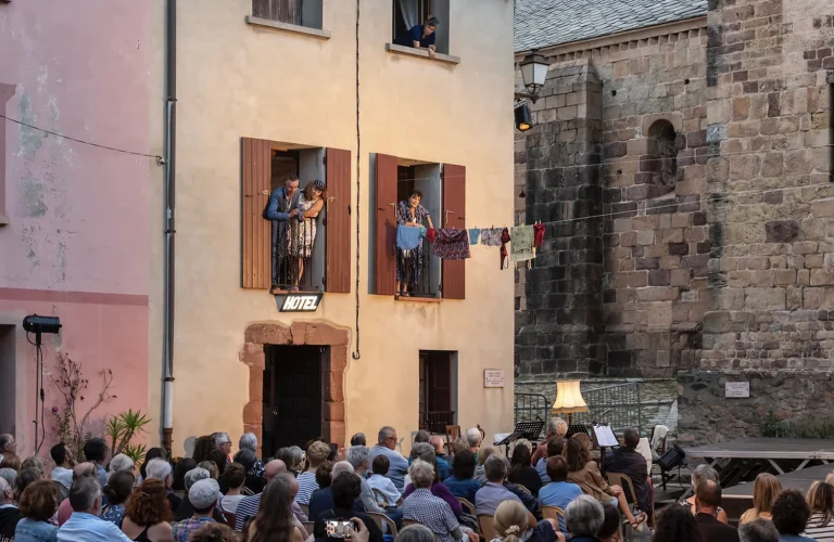 festival 0508-0215 (1)